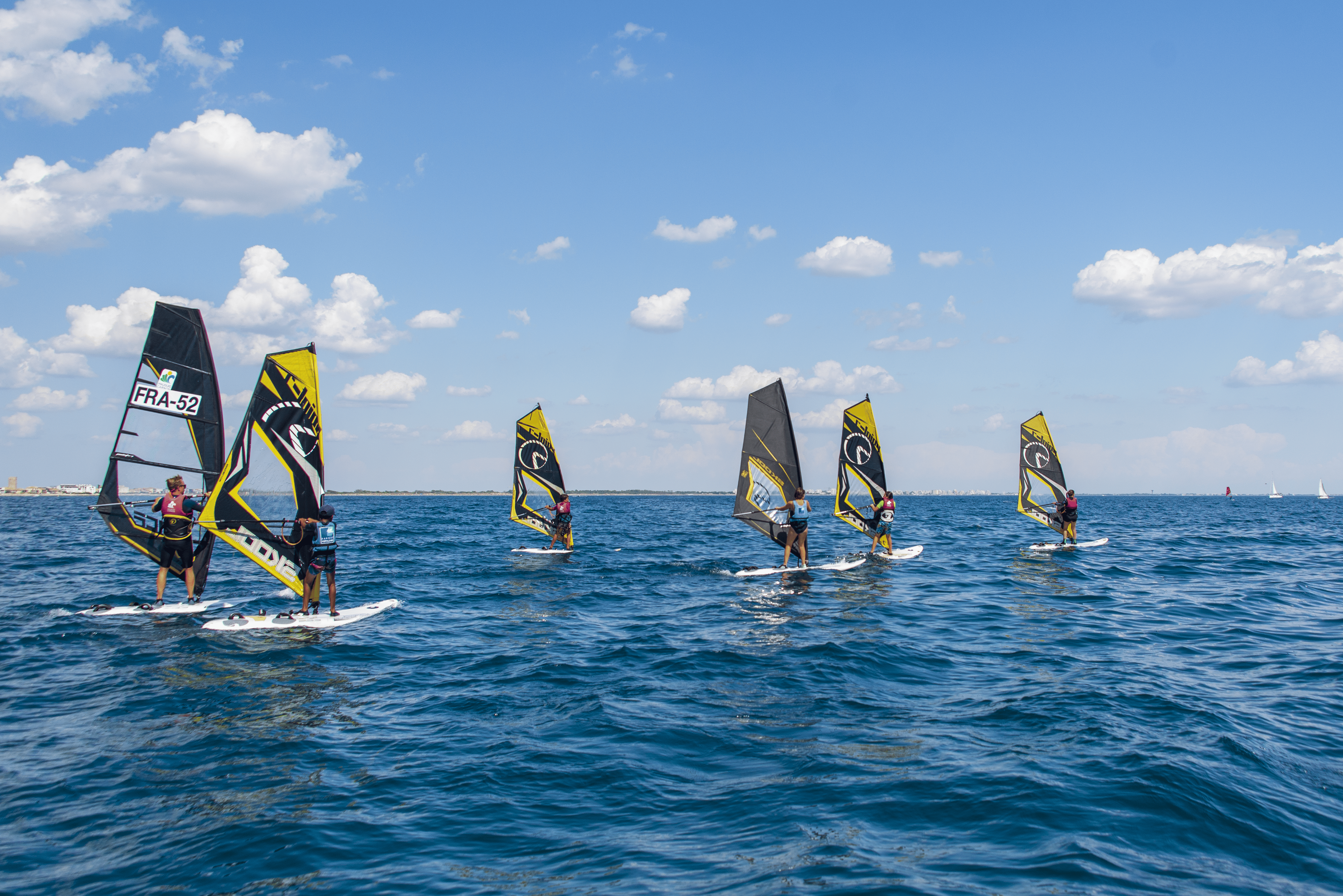 PLANCHE A VOILE